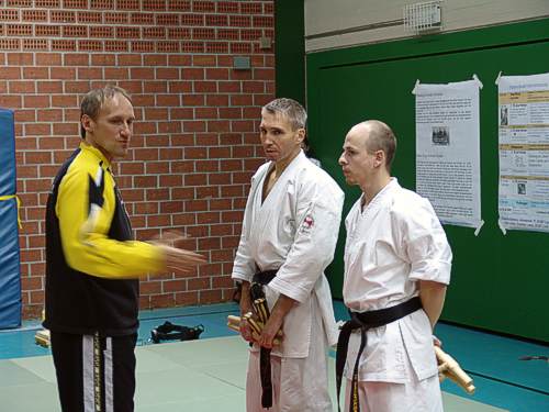 MEISTER-/DAN-Prfungen bestanden Norbert Glal (Hof) 1.Dan Tonfa/MES und Christian Brchner (Eschenbach) 1.Dan Tonfa/MES & 1.Dan Kobudo