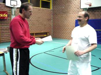 Peter Zäch, 4.Dan Karate, nun C-Trainer Police-Baton