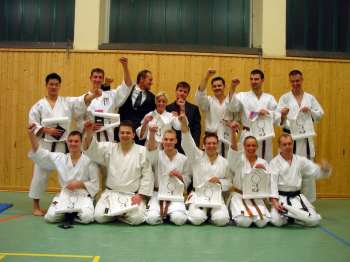 die 12 neuen DAN-Trger und ihre DKV-Prfer Mayer/Gutzmer in Kaiserslautern
