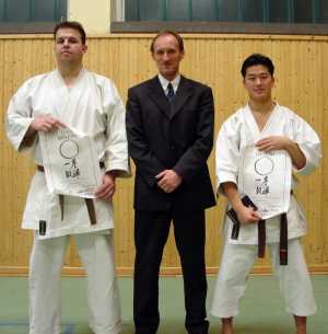 Marco Renner, DKV-Dan-Prfer J. Mayer, Kumitepartner & Prfungsbester Kenichi