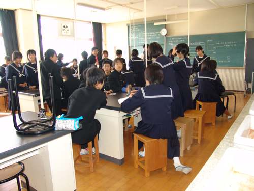 Besuch und Rundgang an der Junior Highschool in 